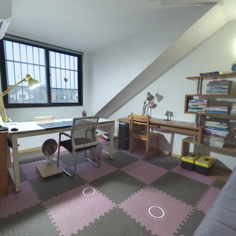 星竹花园 3室2厅1卫 75m&sup2;