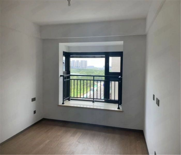 春风南岸东园 5室2厅2卫 142.87m&sup2;