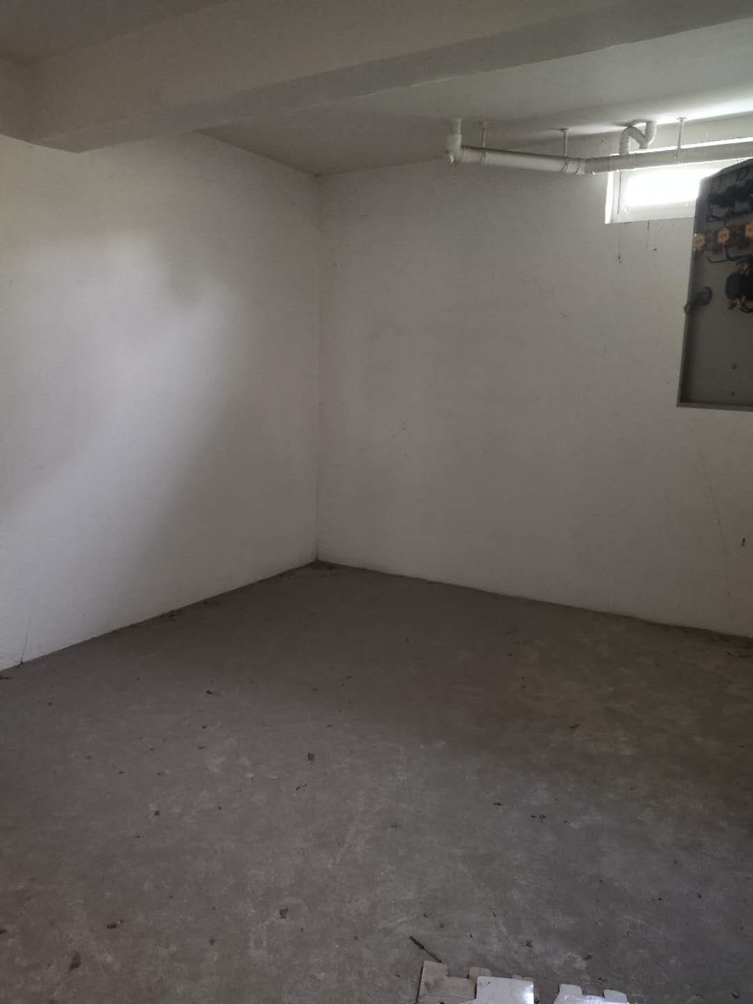 东郊庄园 4室2厅2卫 328m&sup2;