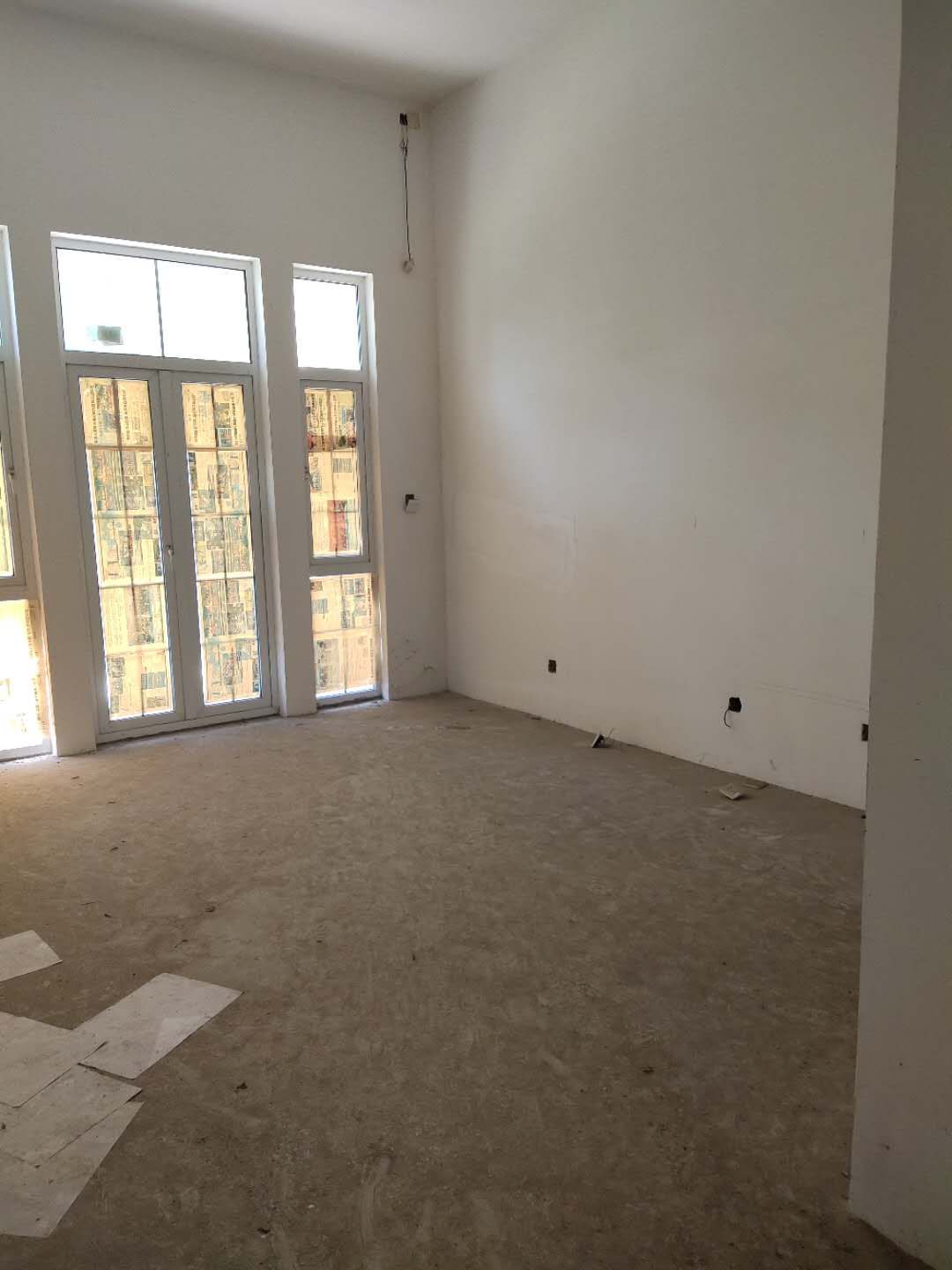 东郊庄园 4室2厅2卫 328m&sup2;