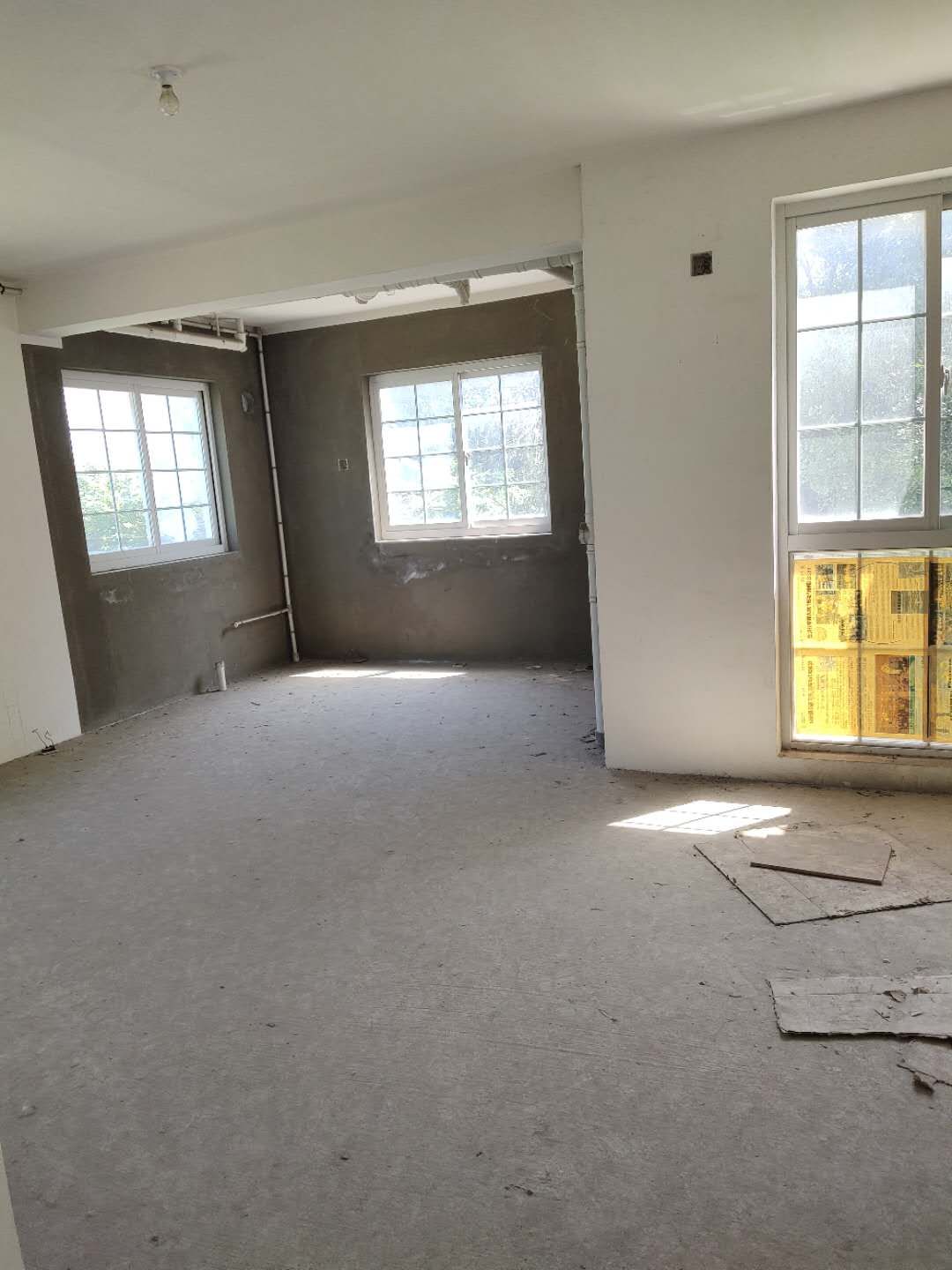 东郊庄园 4室2厅2卫 328m&sup2;