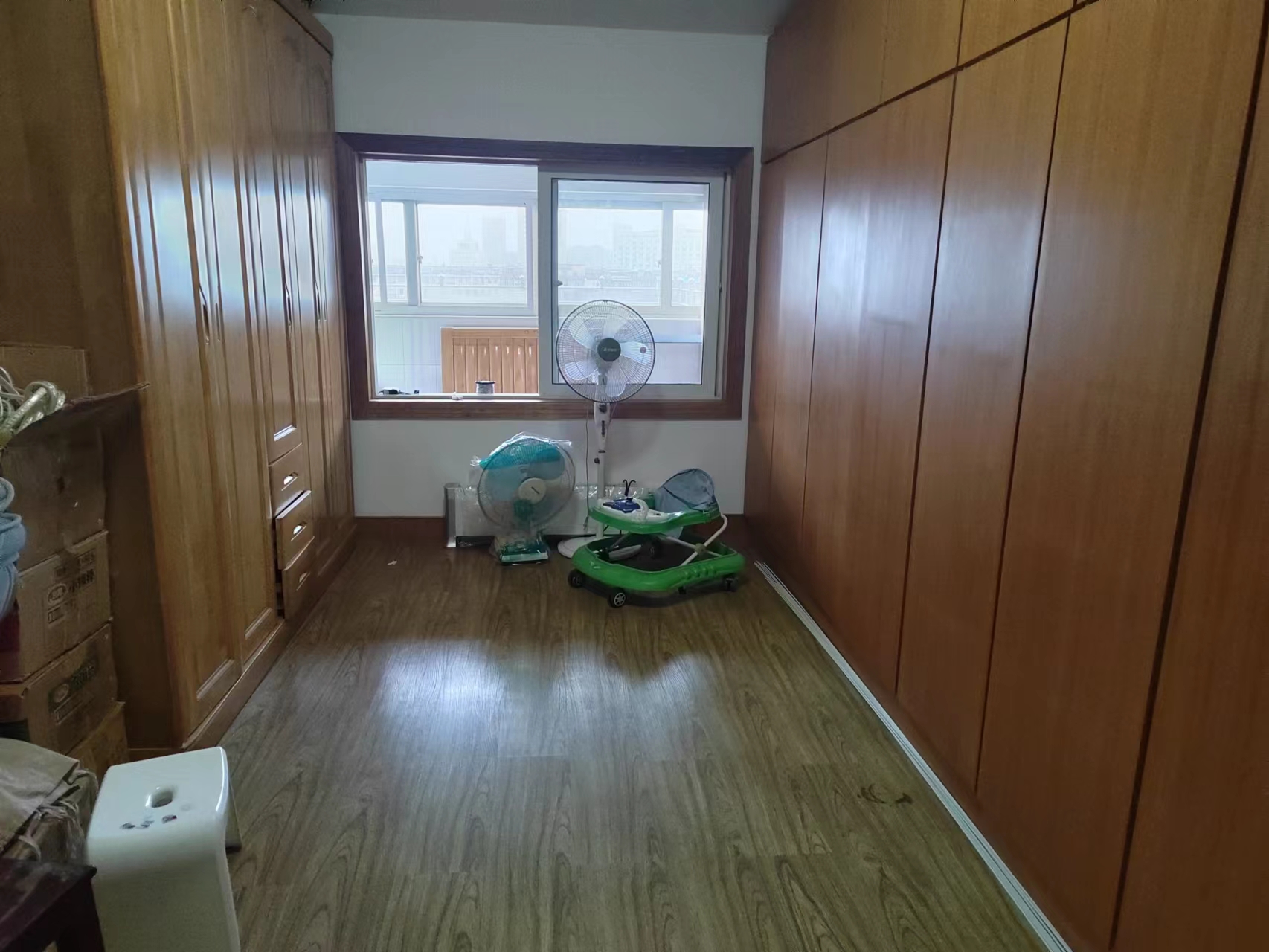 新建路新村 5室2厅3卫 138m&sup2;