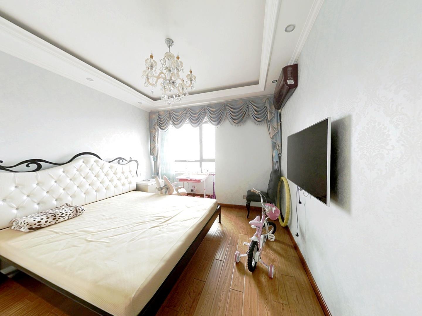 意邦绿墅湾 3室2厅2卫 142.74m&sup2;