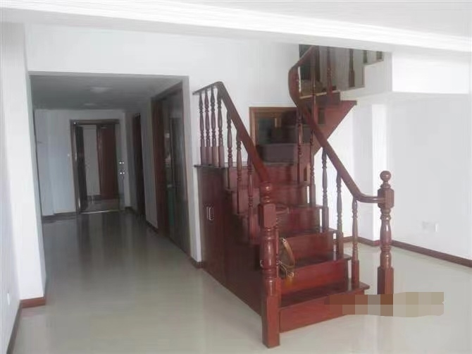 鸿运装饰城 3室1厅1卫 67.4m&sup2;