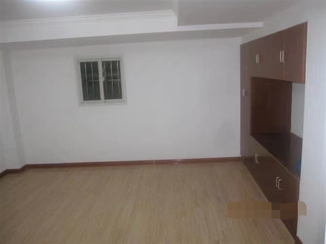鸿运装饰城 3室1厅1卫 67.4m&sup2;
