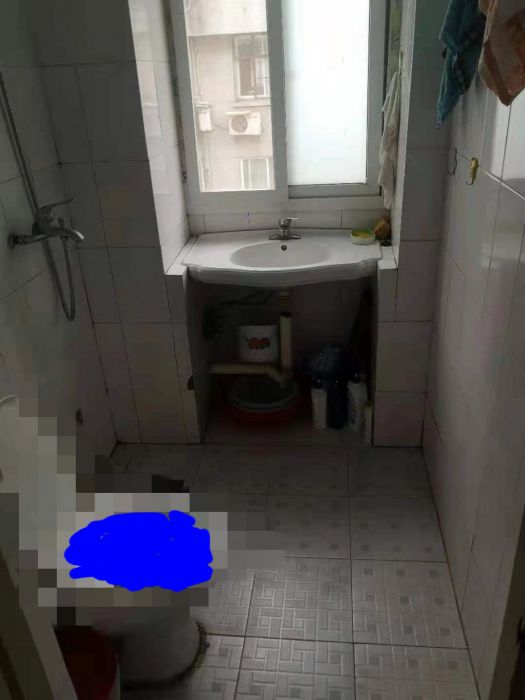 易家桥新村 1室1厅1卫 49m&sup2;