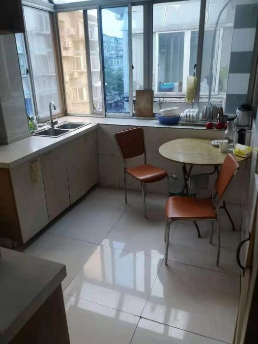 易家桥新村 1室1厅1卫 49m&sup2;