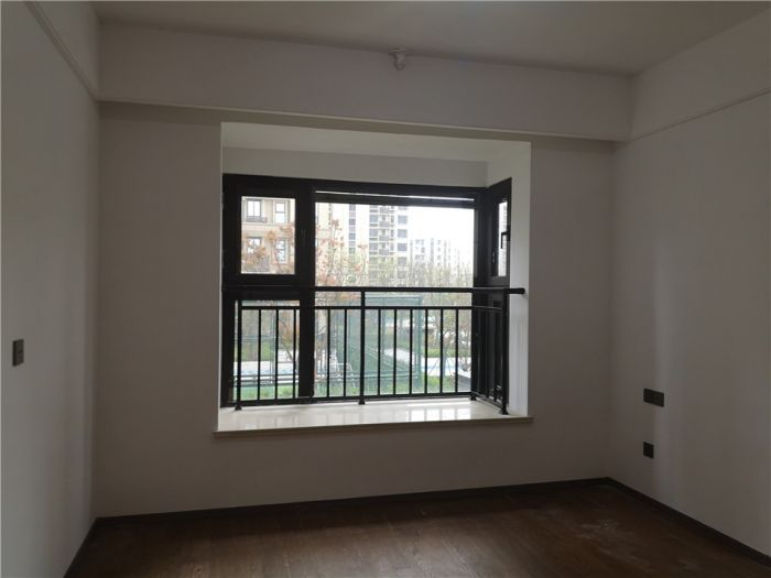 春风南岸东园 3室2厅2卫 122m&sup2;