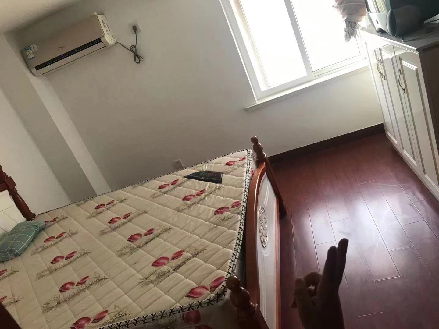锦安花园一期 3室2厅1卫 120m&sup2;