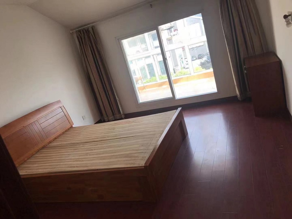 锦安花园一期 3室2厅1卫 120m&sup2;