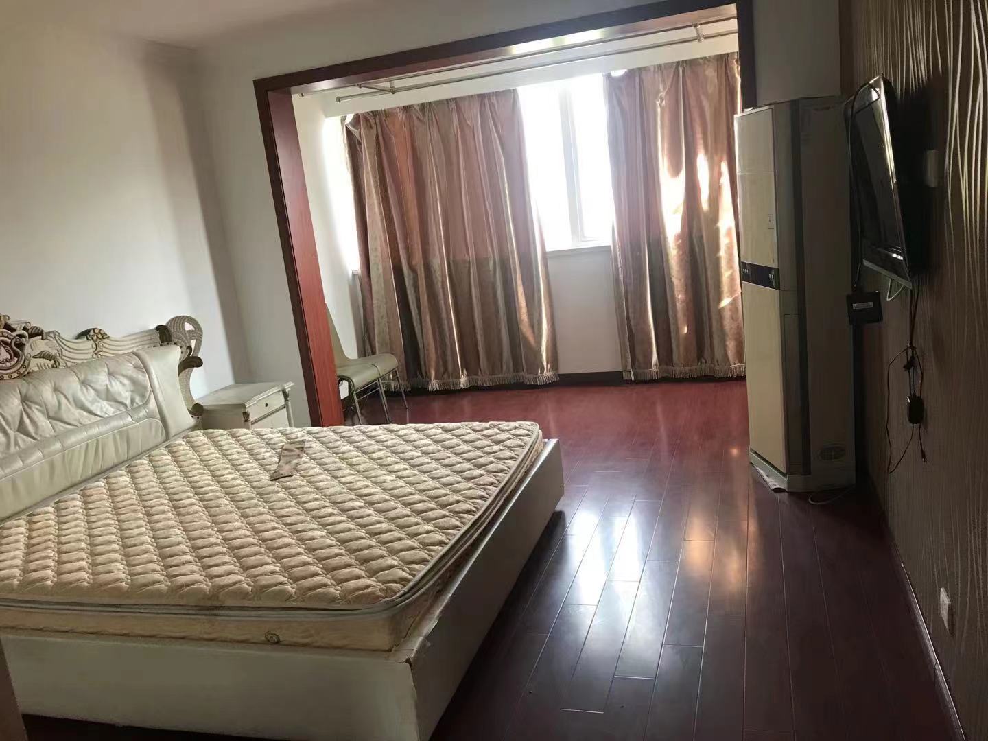 锦安花园一期 3室2厅1卫 120m&sup2;