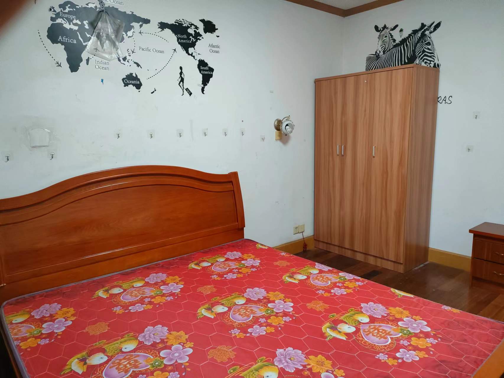 民主新村 3室1厅1卫 76m&sup2;
