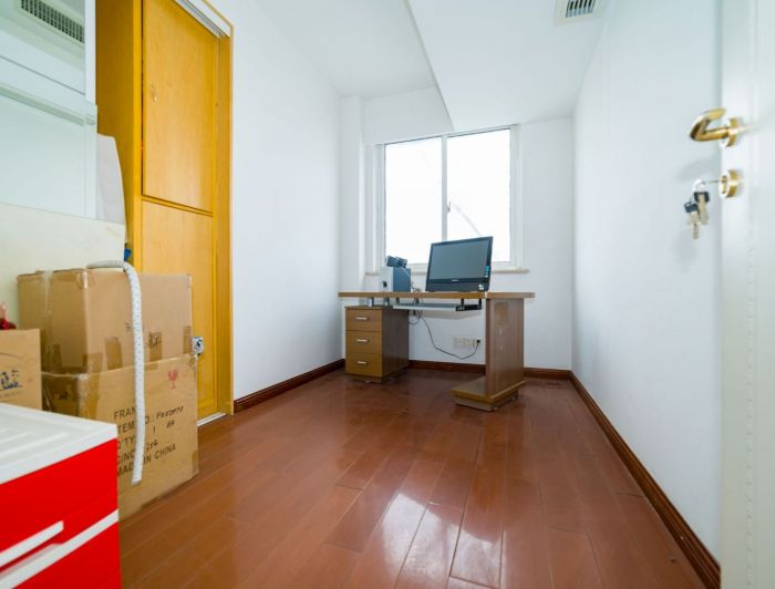 天安花园 4室2厅2卫 294.45m&sup2;