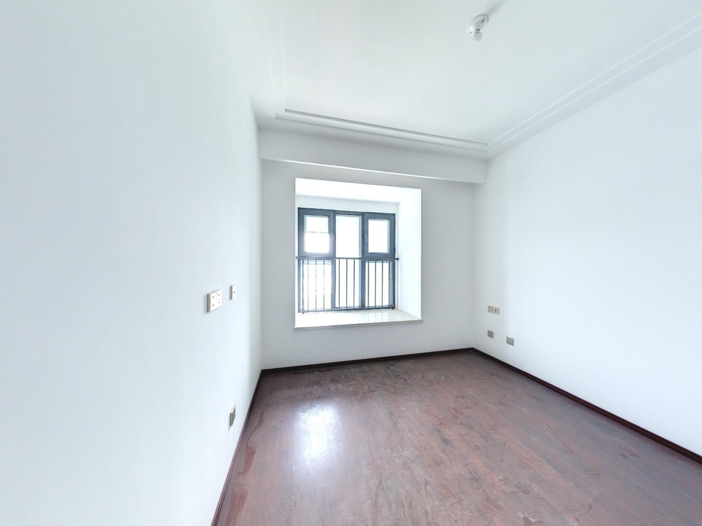 春江阅 4室2厅2卫 143m&sup2;