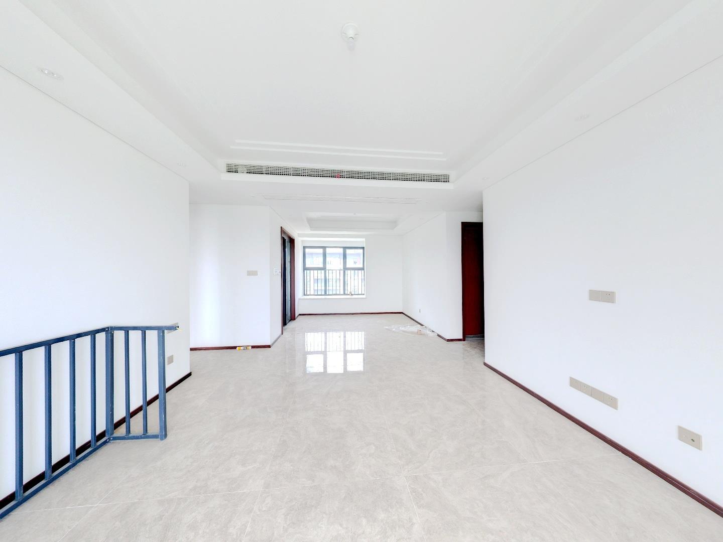 春江阅 4室2厅2卫 143m&sup2;