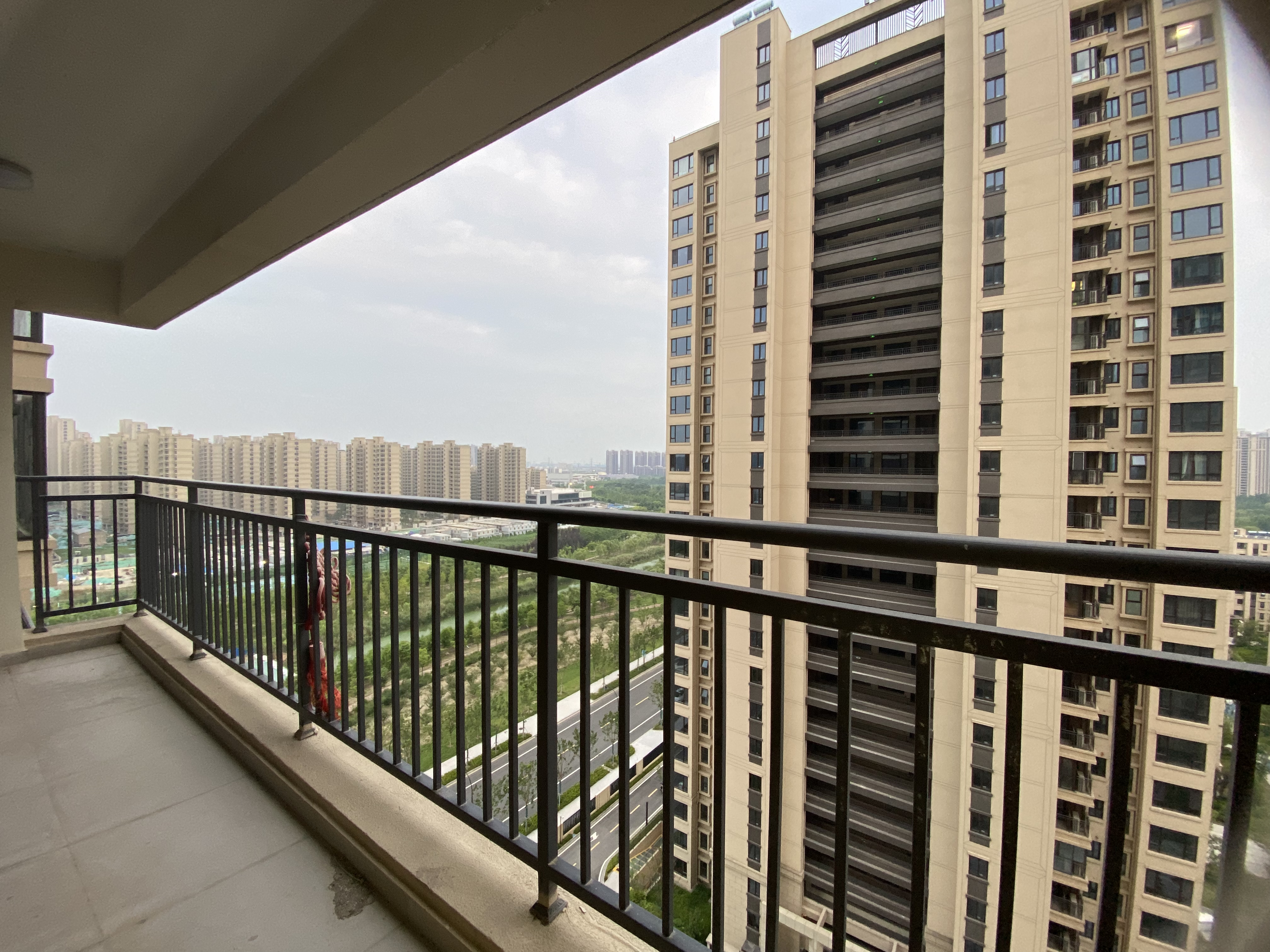 春风南岸东园 3室2厅1卫 96m&sup2;