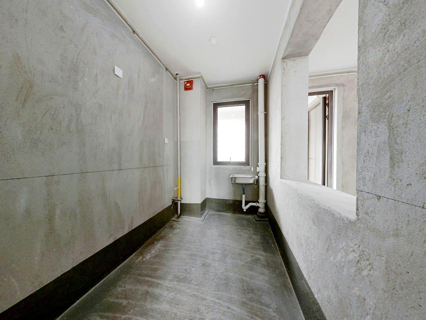 保利香槟国际 4室2厅2卫 144m&sup2;