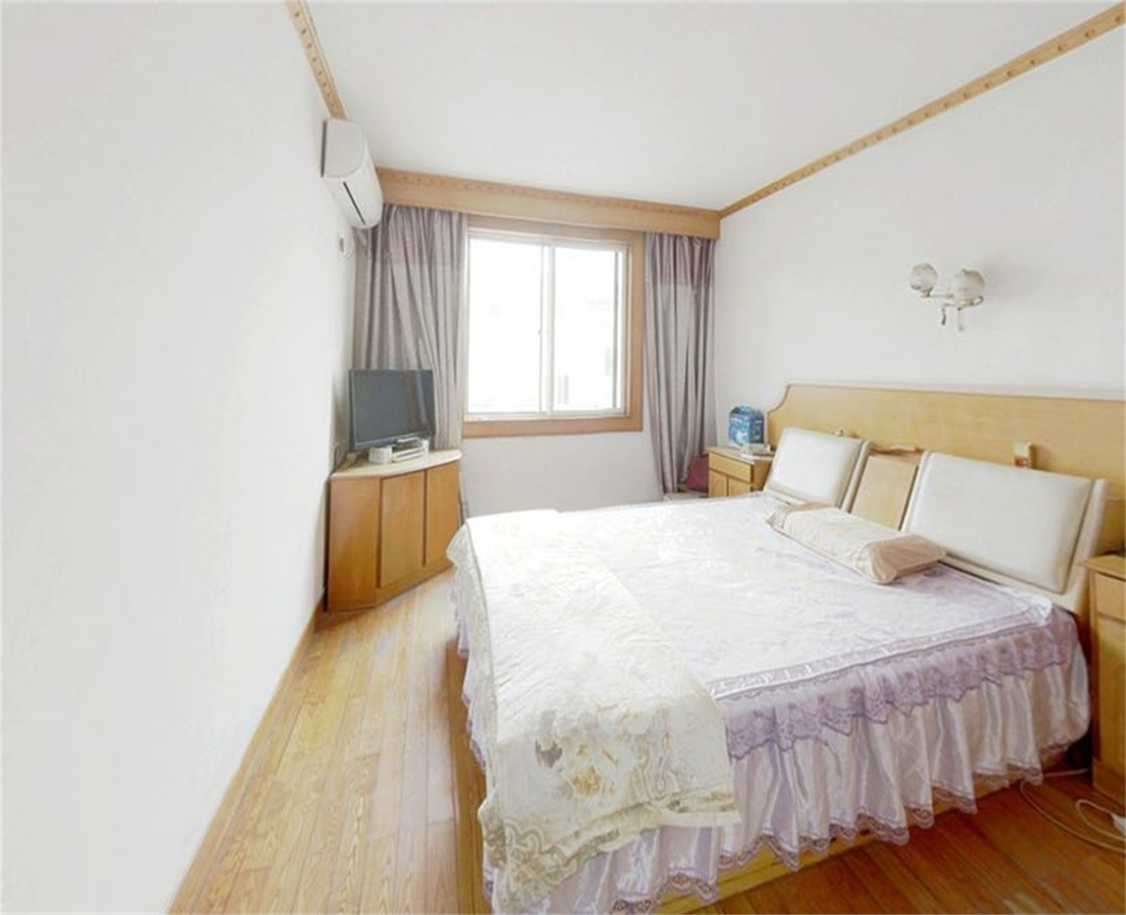 新桥新村 4室2厅1卫 126.64m&sup2;
