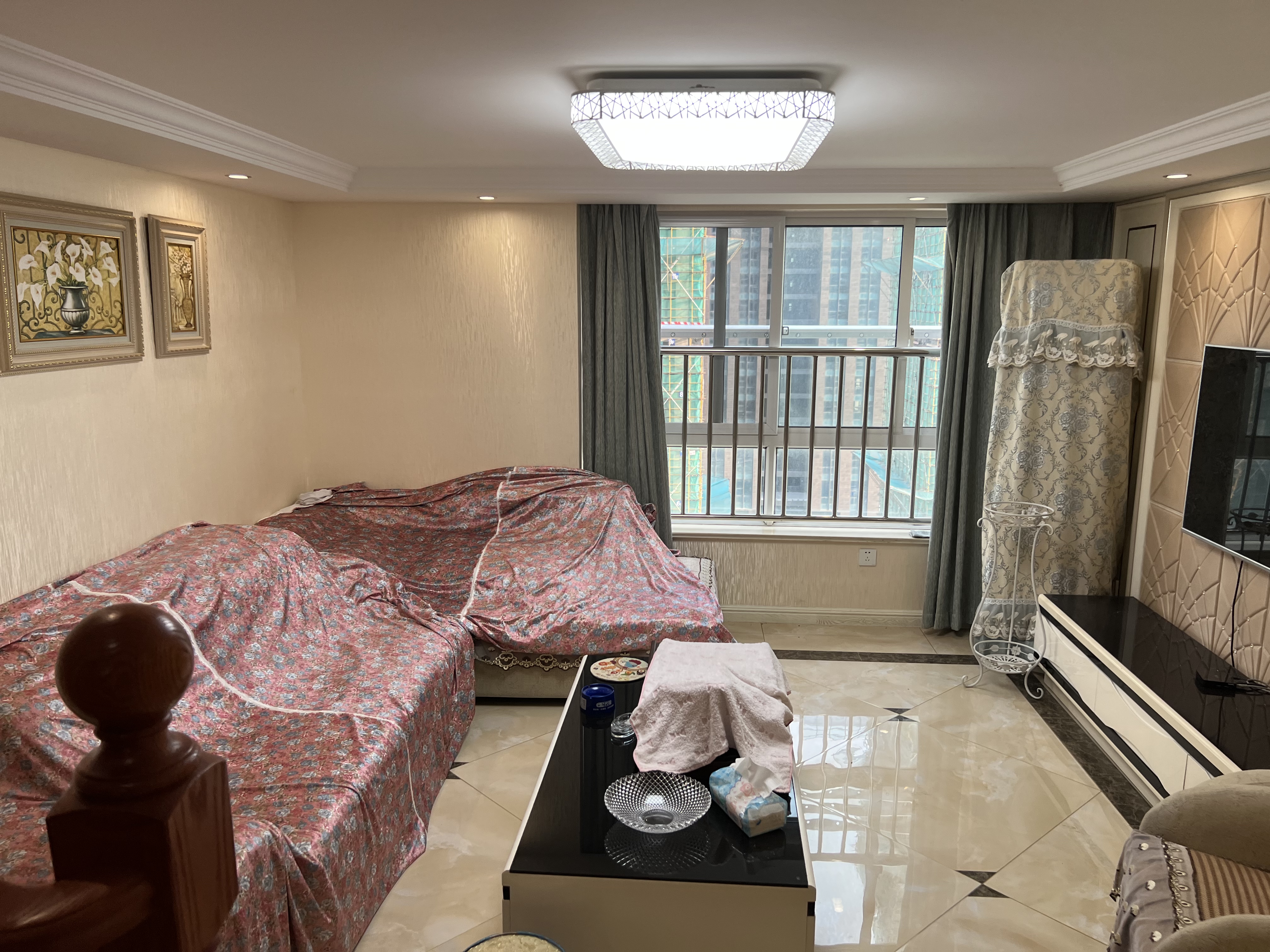 纽约时代 3室2厅221卫 60.00m&sup2;