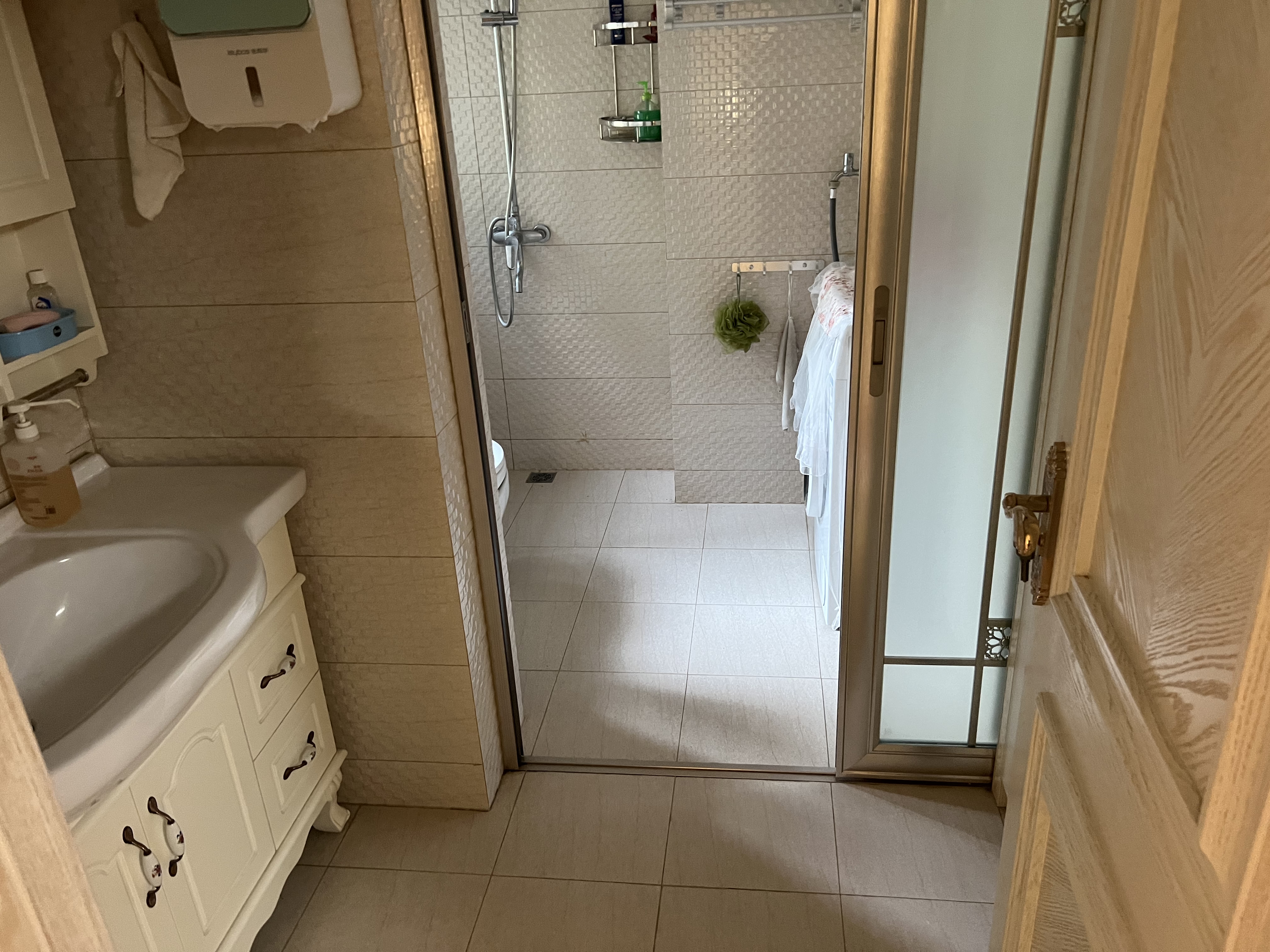 纽约时代 3室2厅221卫 60.00m&sup2;