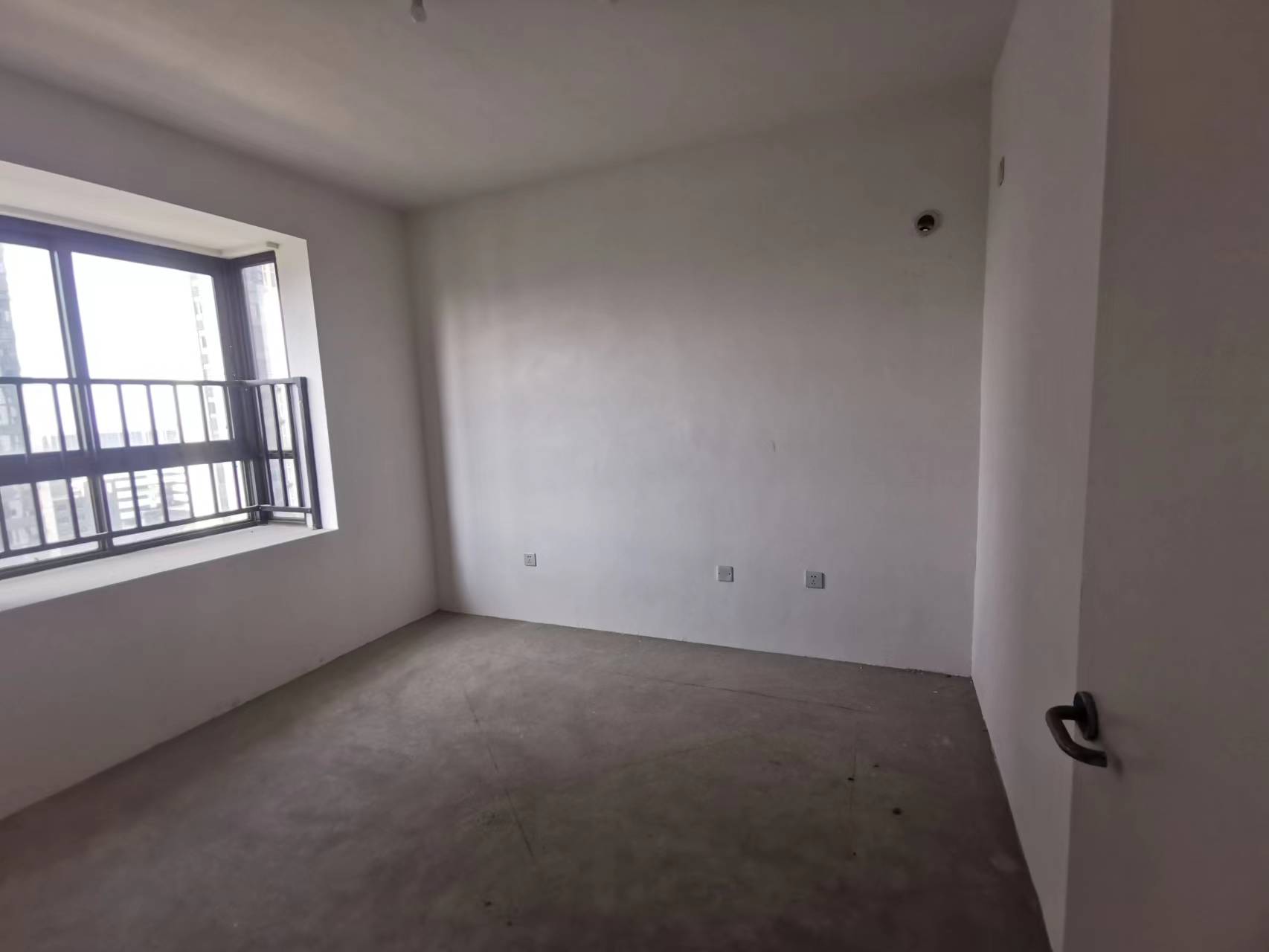 皇家花园北区 3室2厅1卫 120m&sup2;