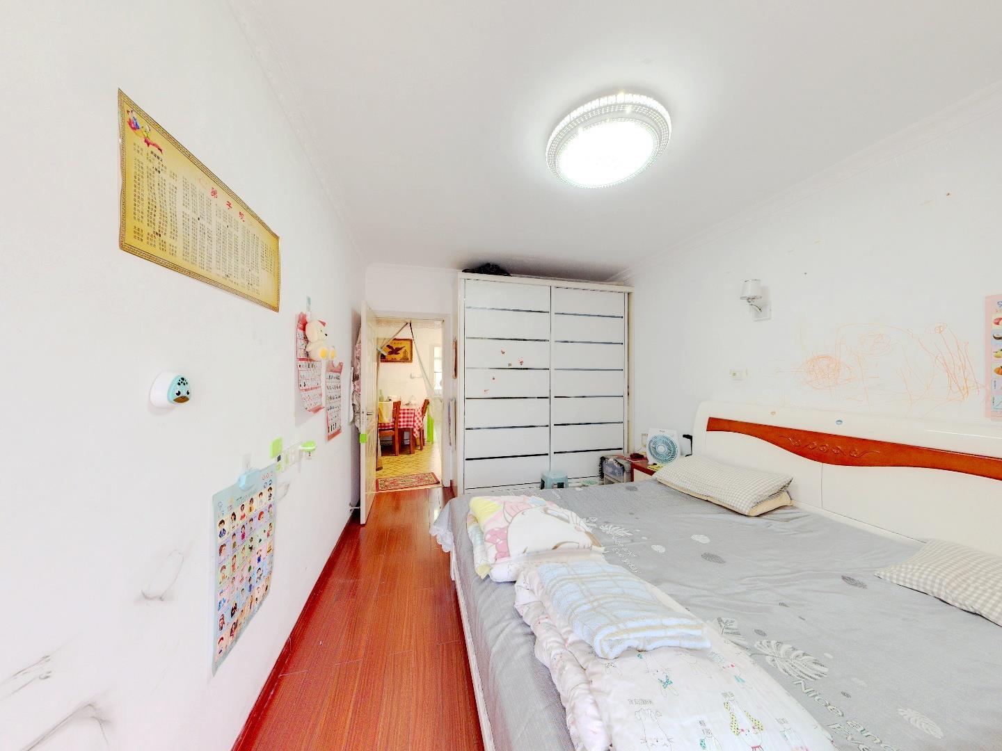 易家桥新村 3室1厅1卫 73.79m&sup2;
