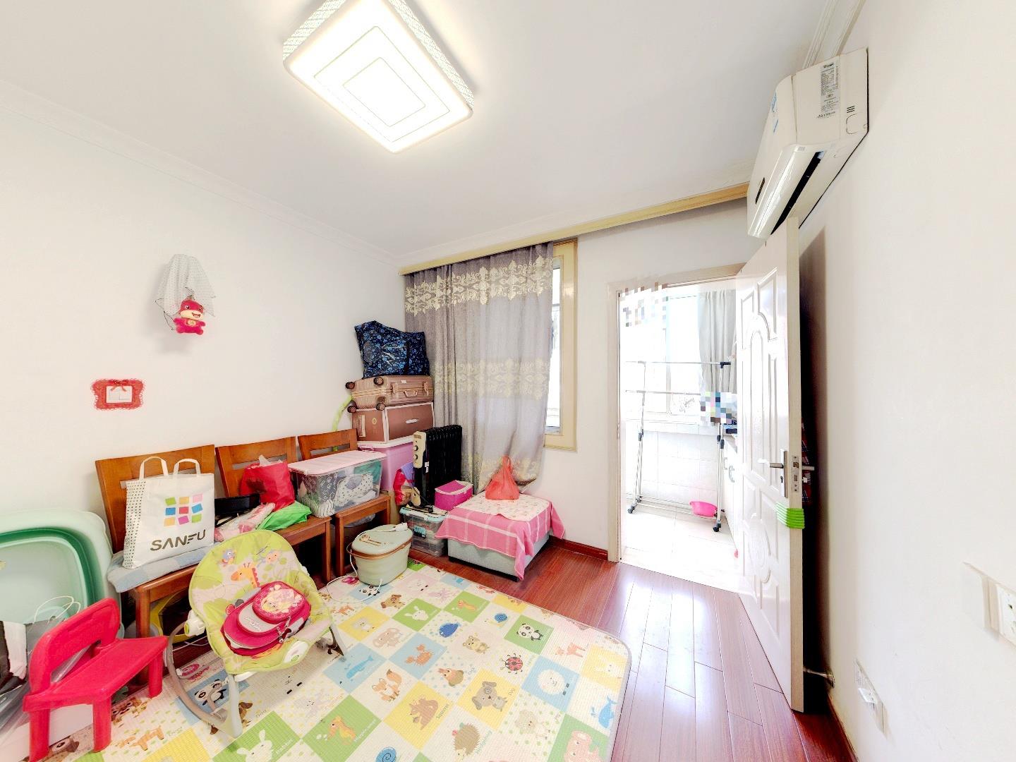 易家桥新村 3室1厅1卫 73.79m&sup2;