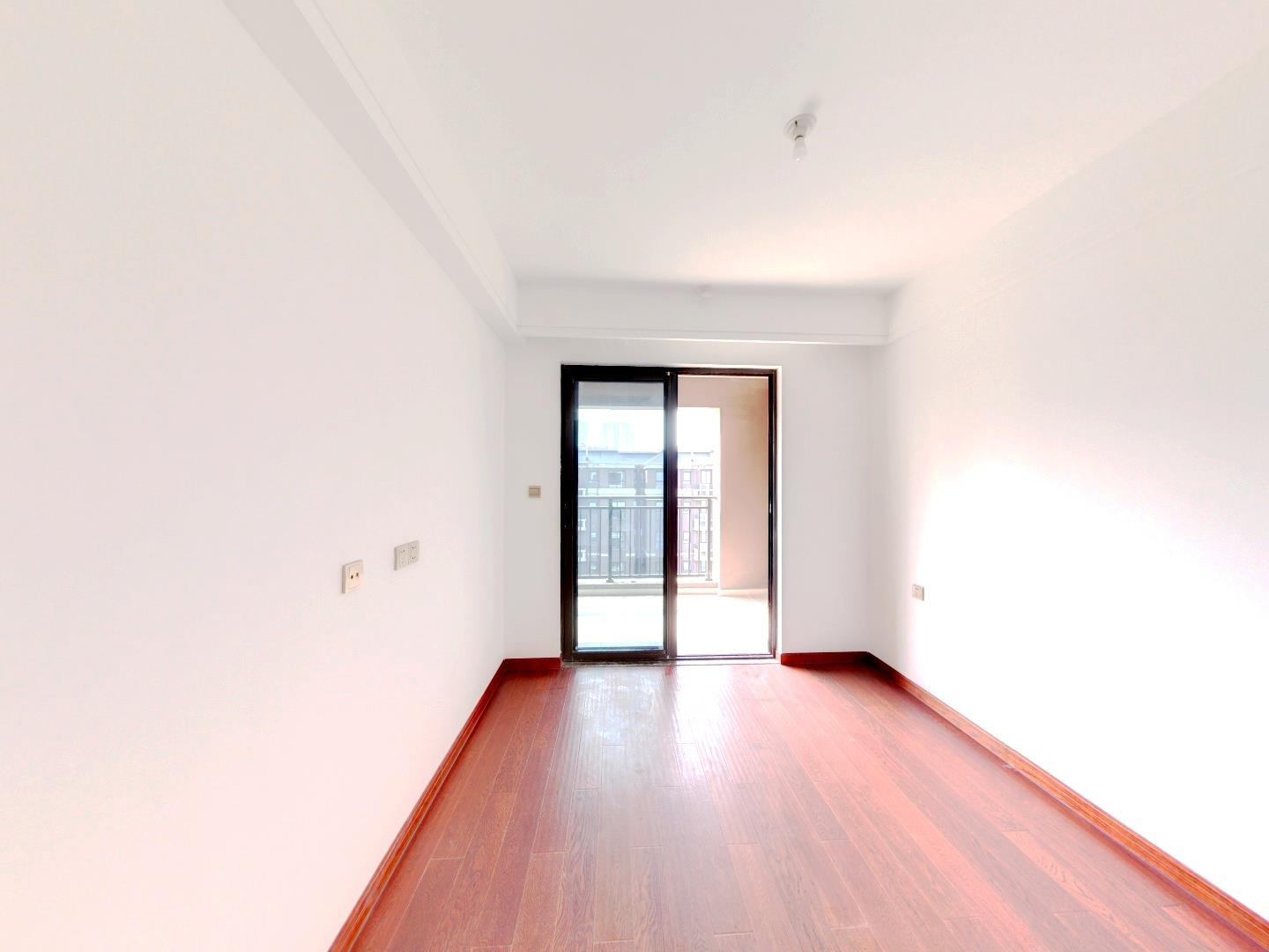 林肯公园 4室2厅2卫 122m&sup2;