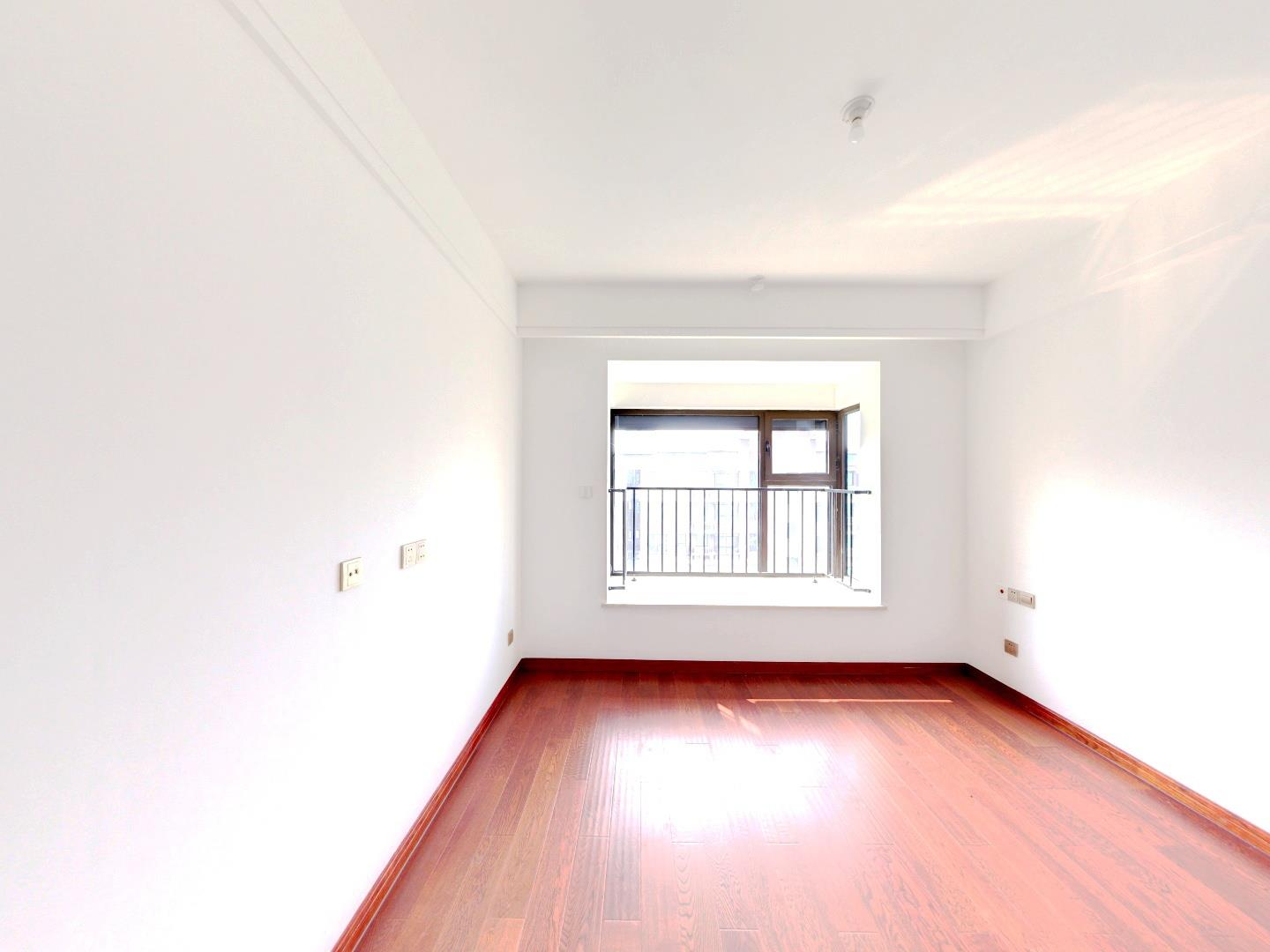 林肯公园 4室2厅2卫 122m&sup2;