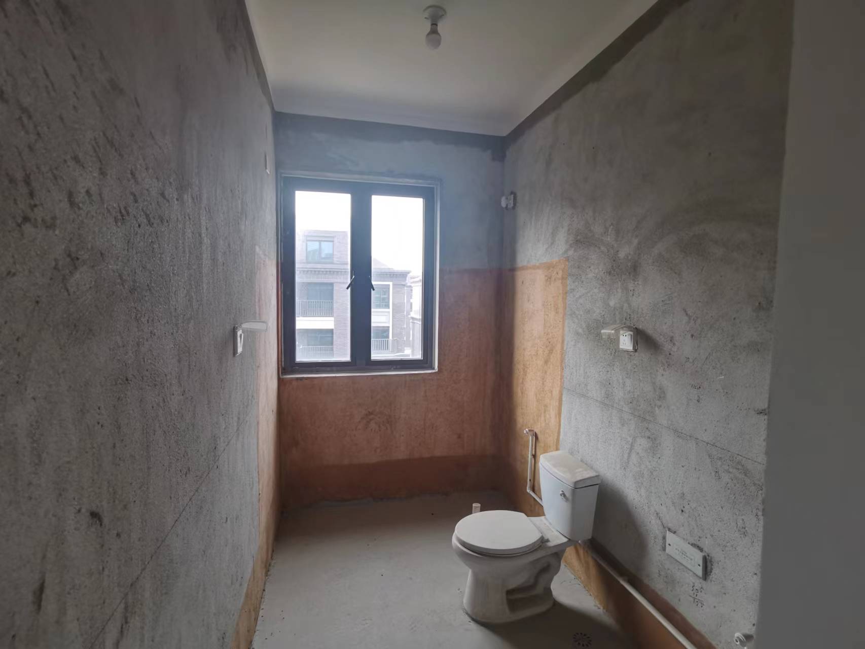 盛和九里香堤二期 4室2厅2卫 183.00m&sup2;