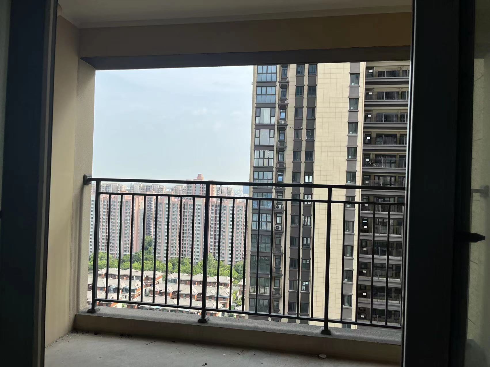景瑞御府 3室2厅2卫 120m²