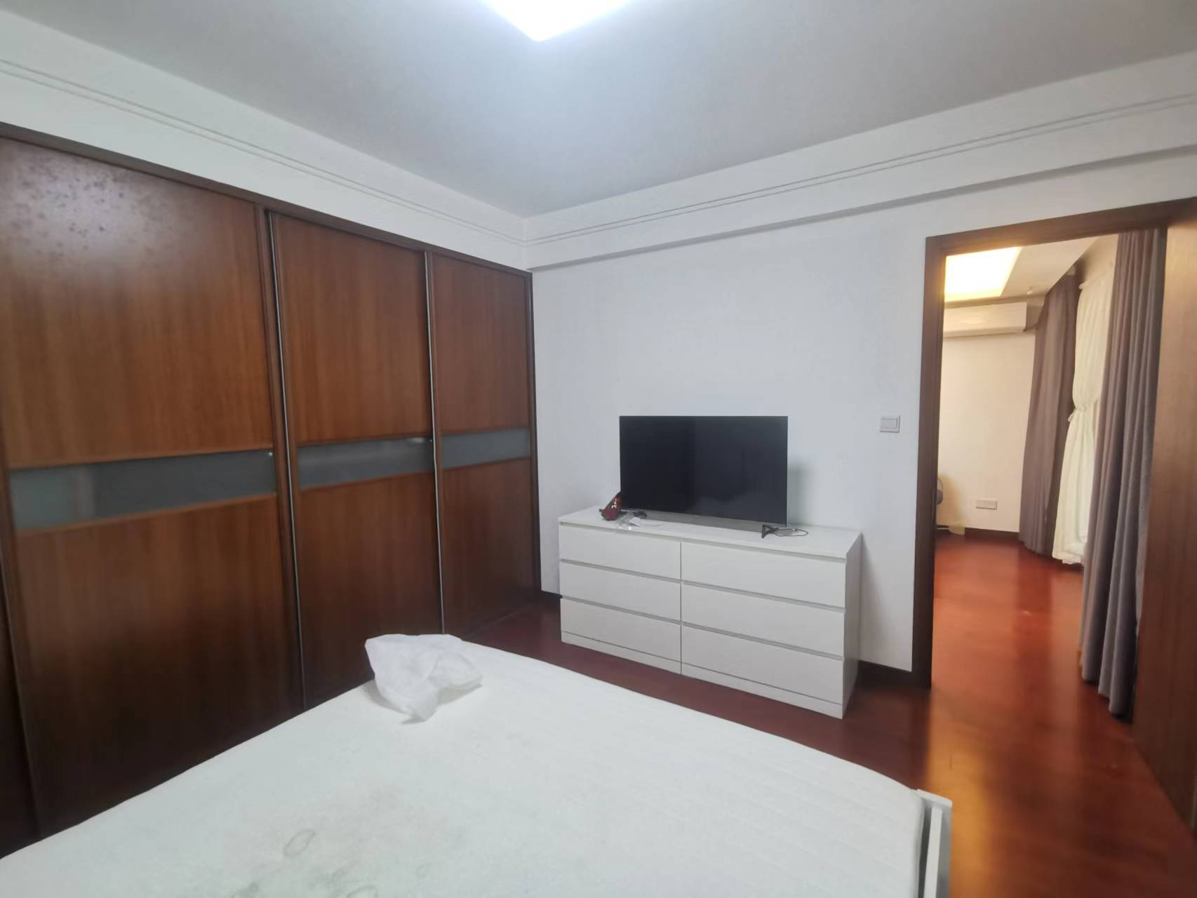 万科金域蓝湾 3室2厅1卫 94m&sup2;