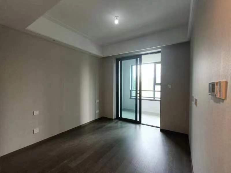 绿城&middot;晓风印月 3室2厅2卫 130m&sup2;