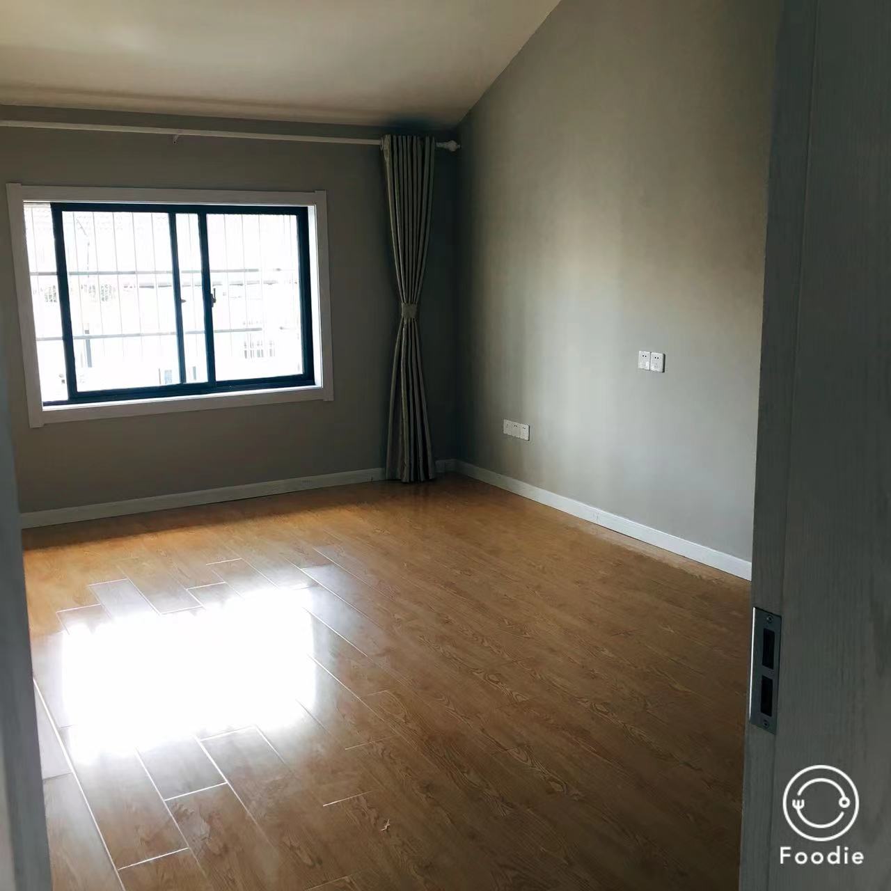 虹桥新苑 2室1厅1卫 80m&sup2;