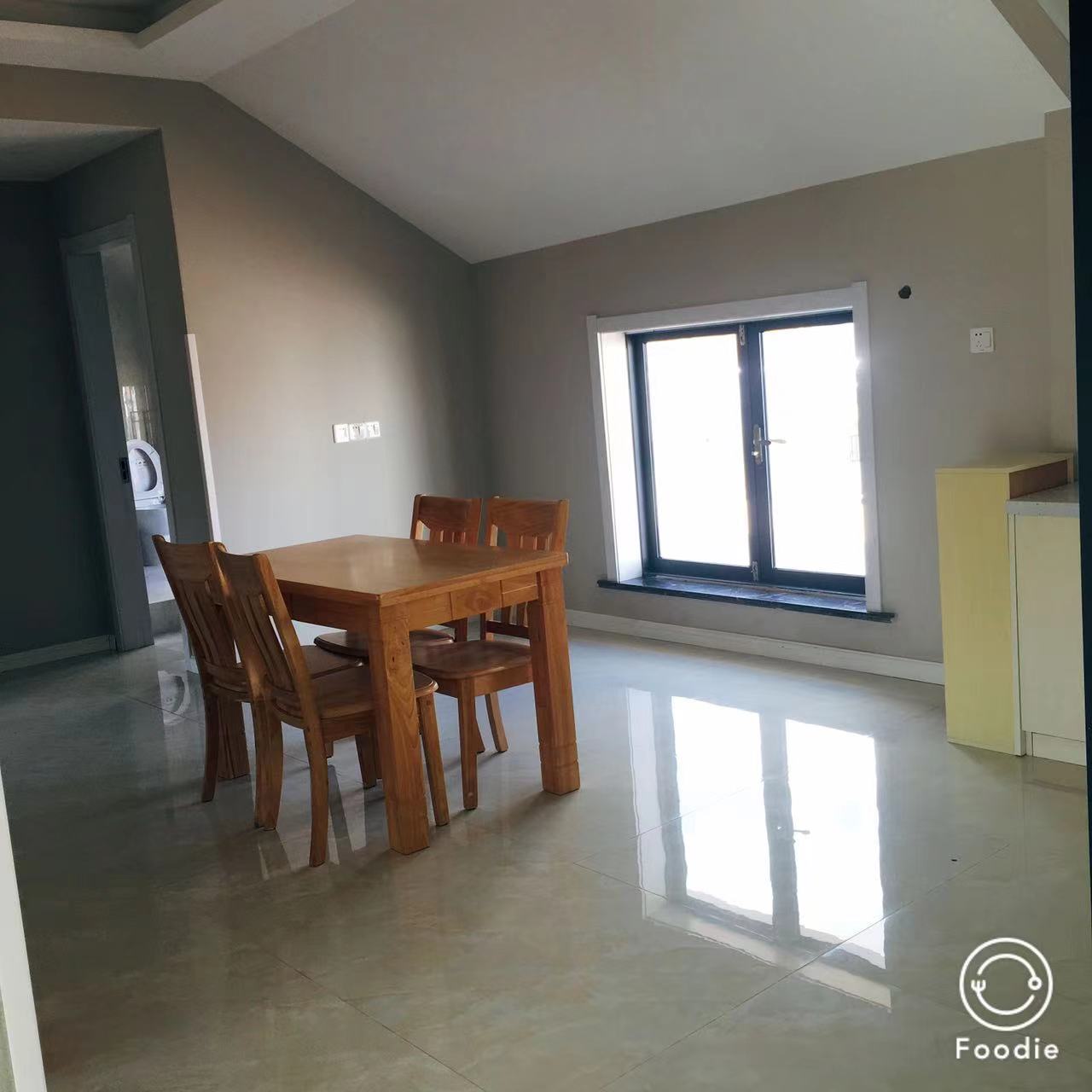 虹桥新苑 2室1厅1卫 80m&sup2;
