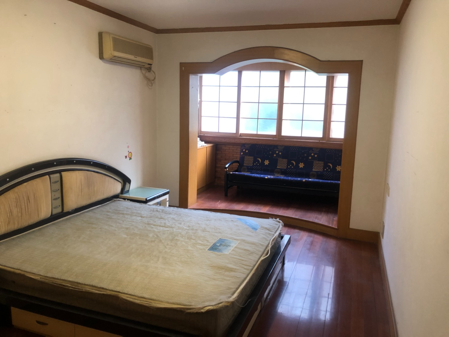 朝晖花园 3室2厅2卫 128m&sup2;