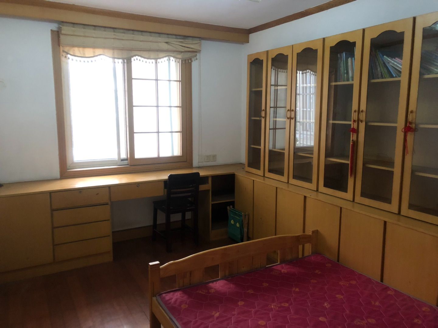 朝晖花园 3室2厅2卫 128m&sup2;