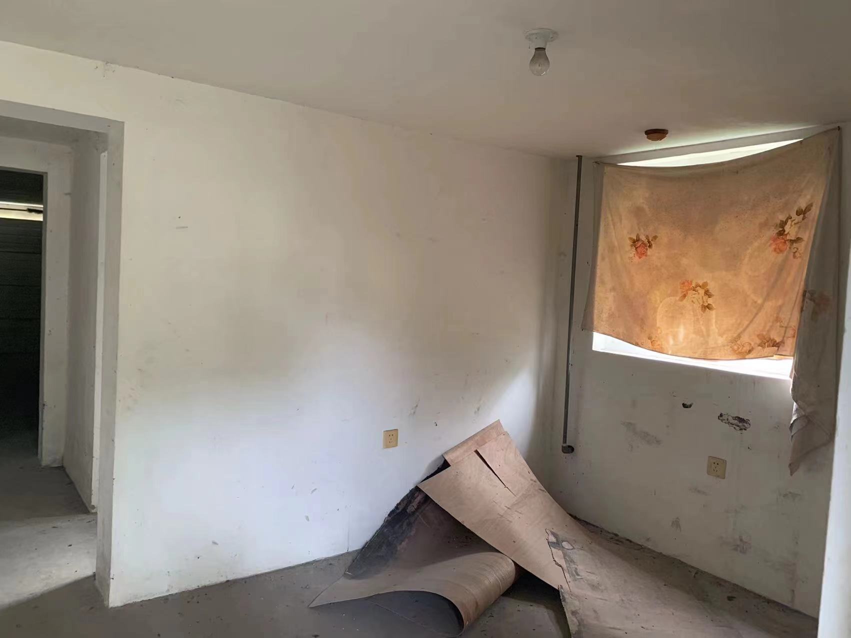 旭日山庄 4室2厅3卫 250.00m&sup2;