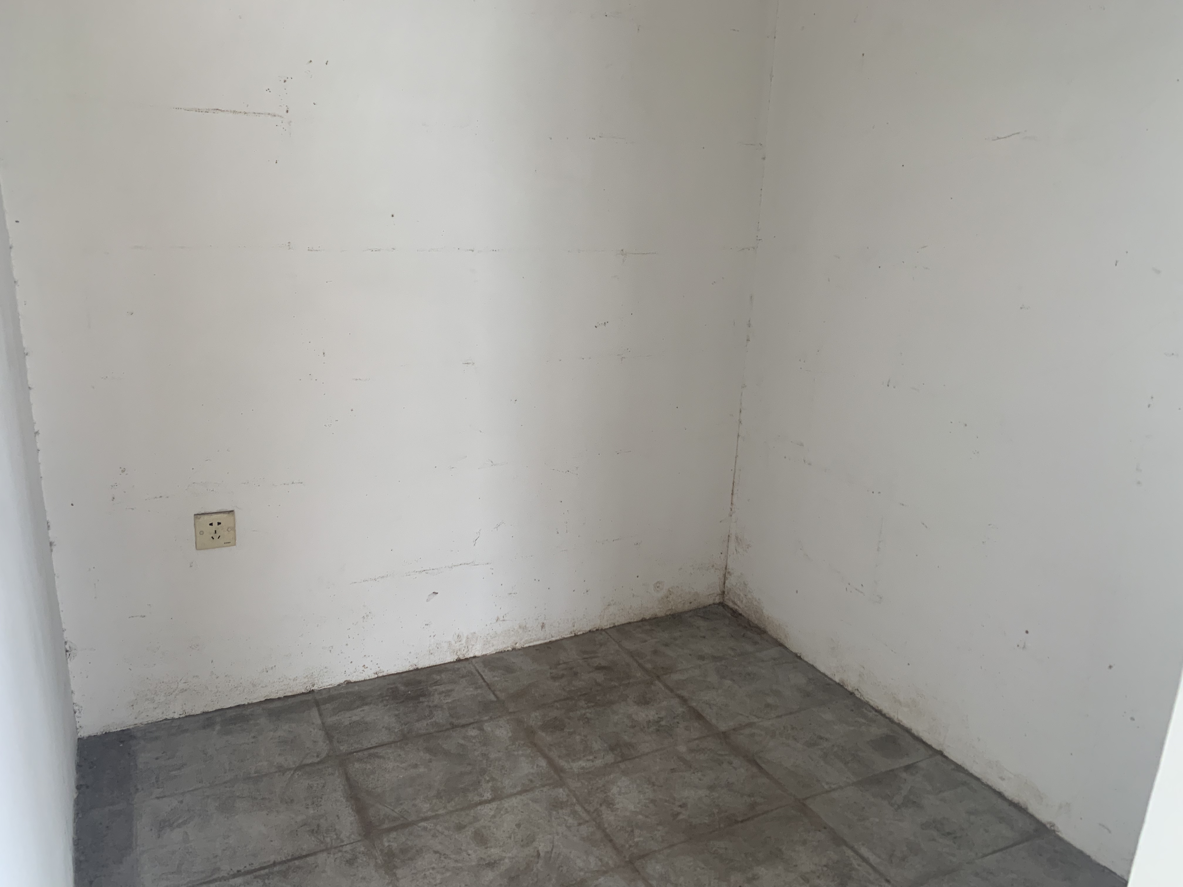 旭日山庄 4室2厅3卫 250.00m&sup2;