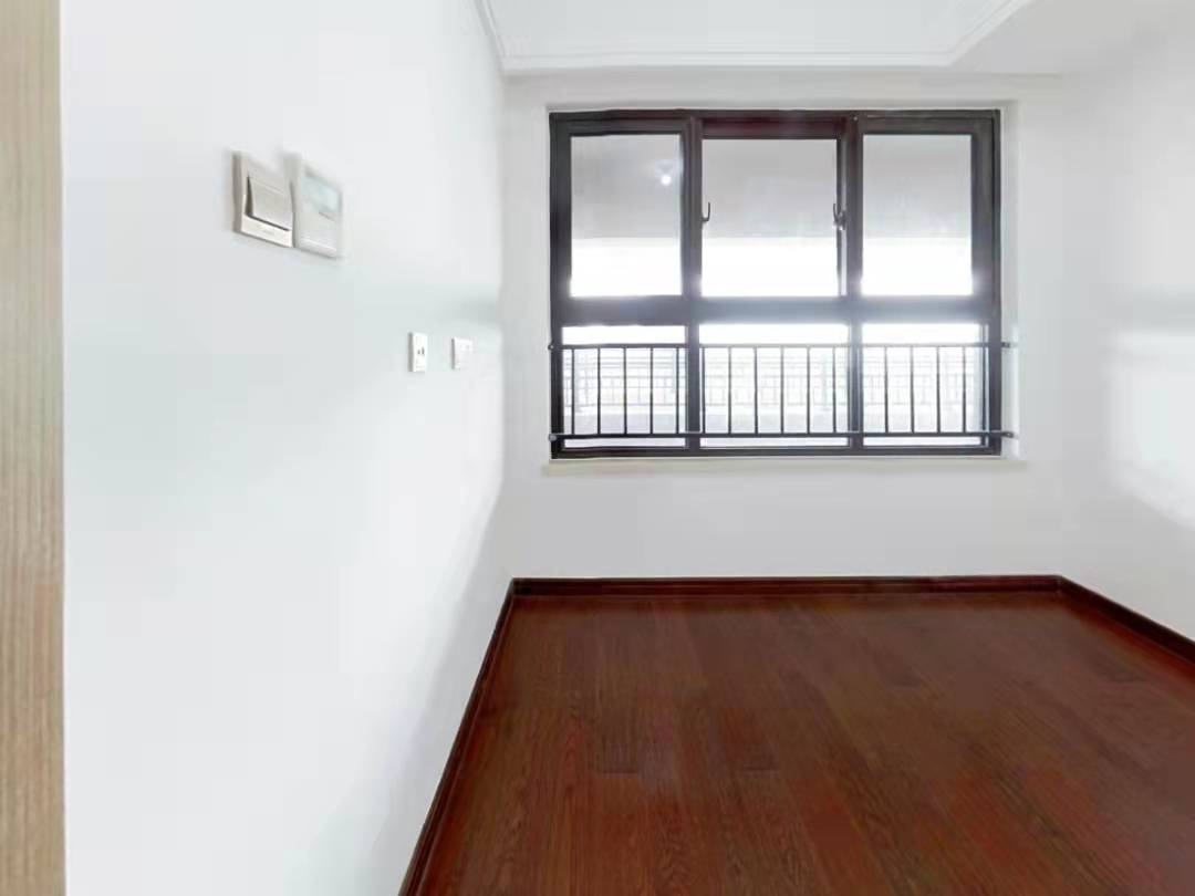 林肯公园 3室2厅1卫 92m&sup2;