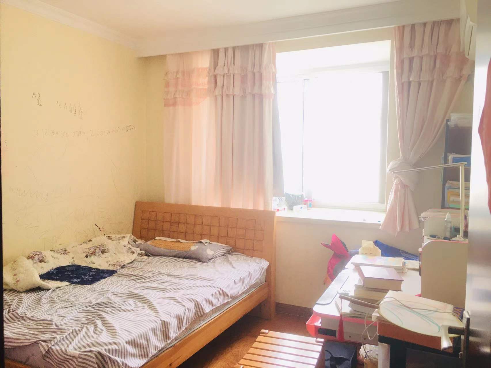 春晖花园 2室2厅1卫 103m&sup2;