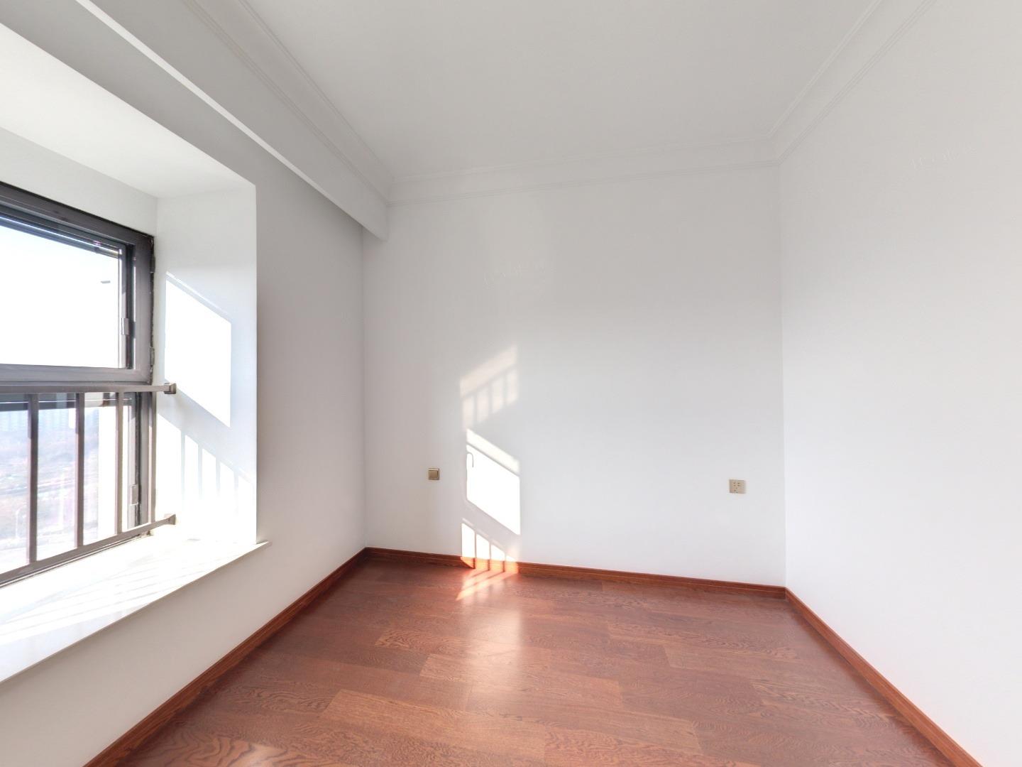 雍华府 4室2厅2卫 136.00m&sup2;