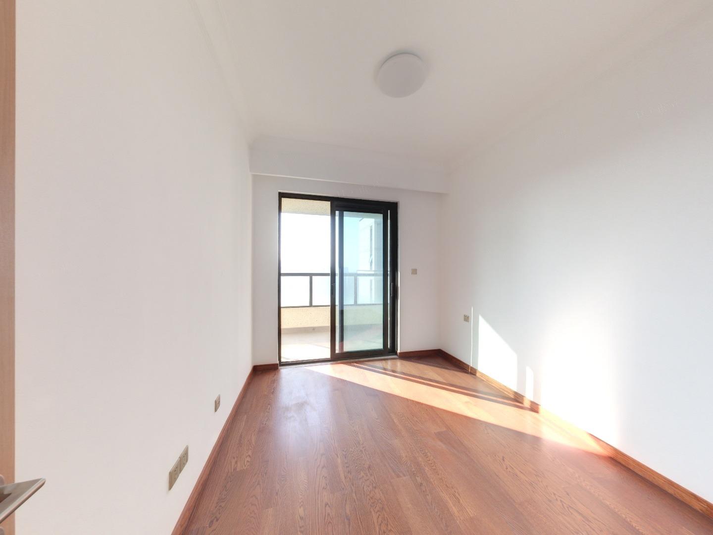 雍华府 4室2厅2卫 136.00m&sup2;