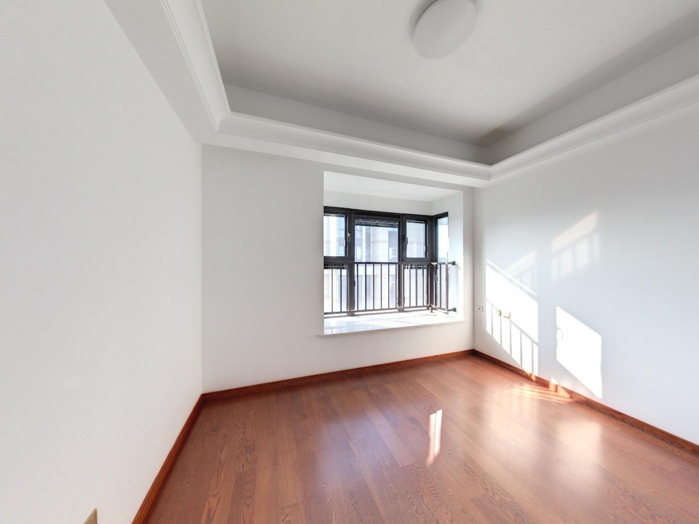 雍华府 4室2厅2卫 136.00m&sup2;