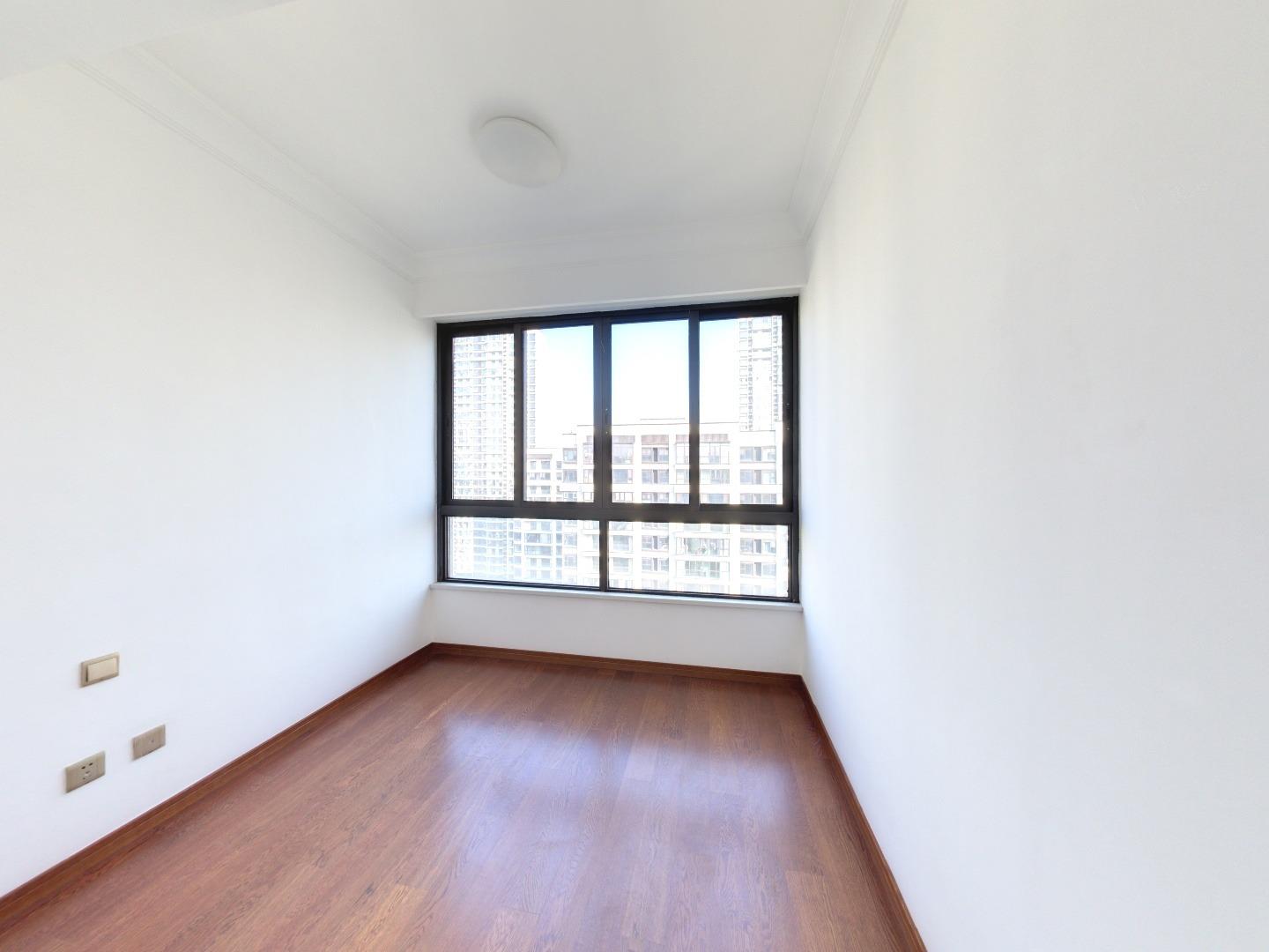 雍华府 4室2厅2卫 136.00m&sup2;