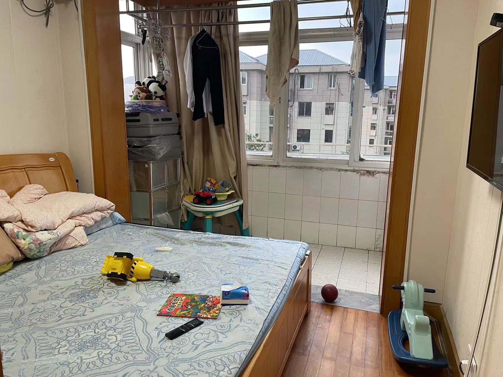 虹桥新村(朝霞路) 2室1厅1卫 62m&sup2;