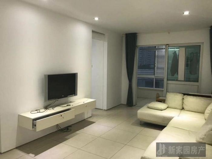 天安花园 4室2厅3卫230.00m&sup2;