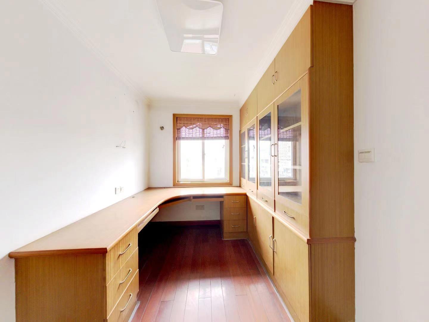 永兴佳园 4室2厅1卫 132m&sup2;