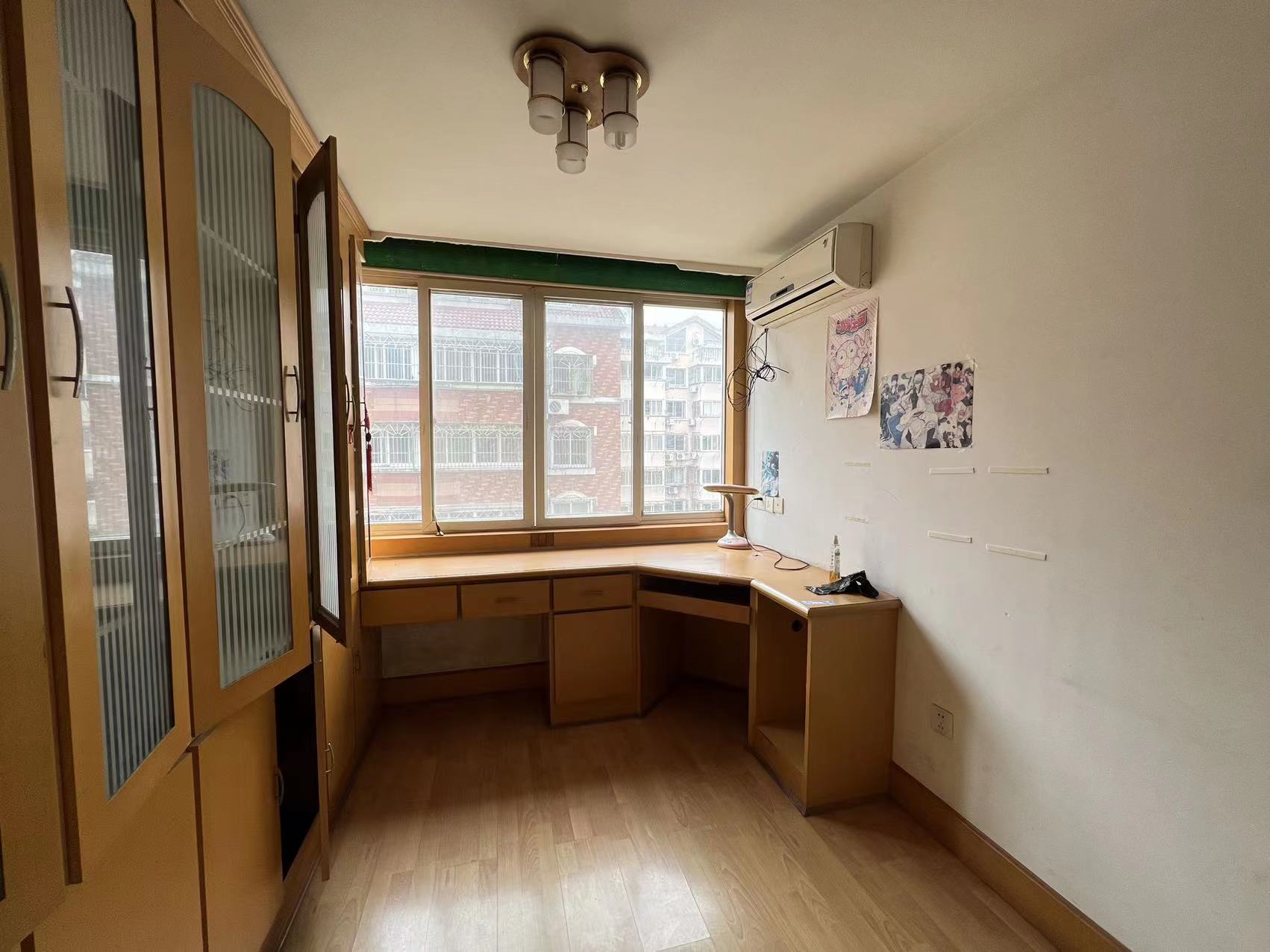 黎明花园 2室2厅1卫 93.25m&sup2;