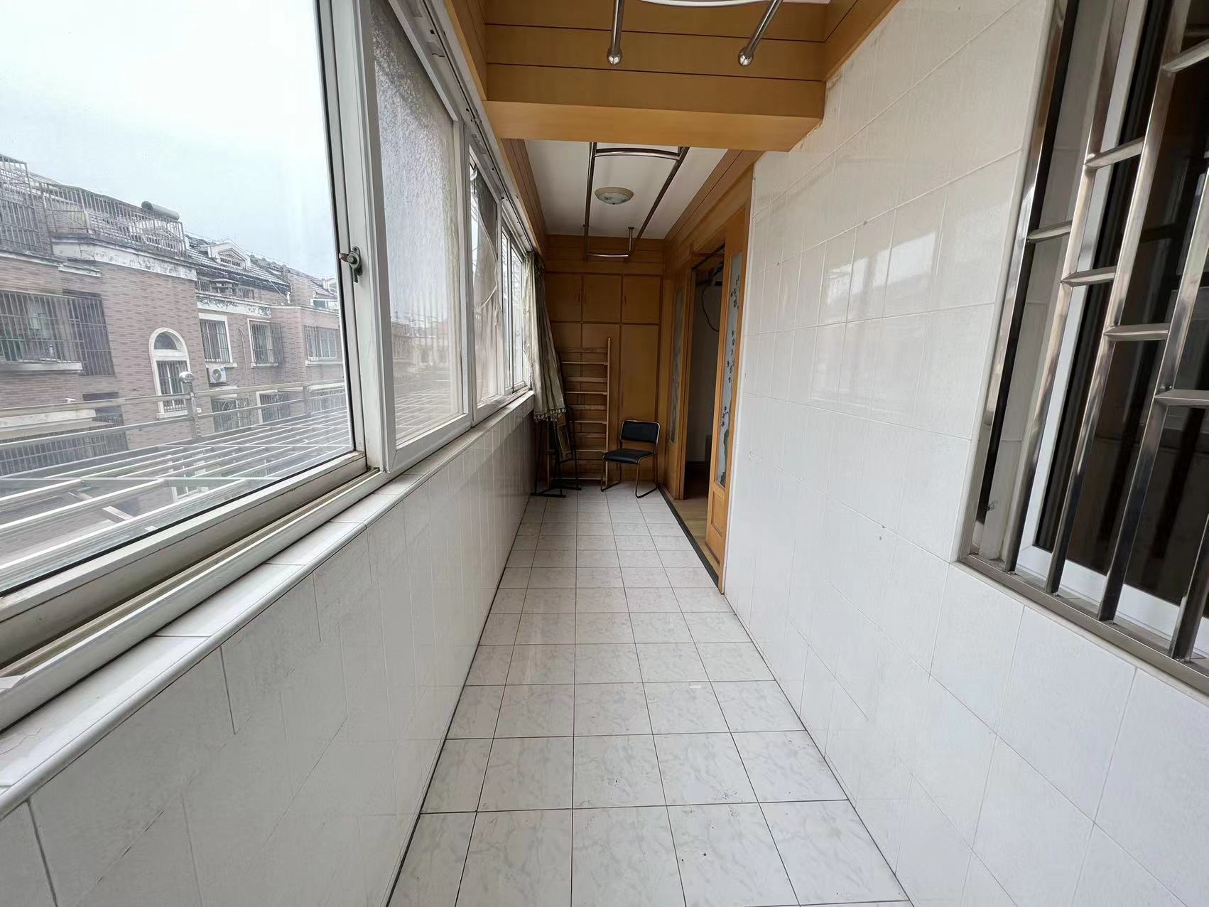 黎明花园 2室2厅1卫 93.25m&sup2;
